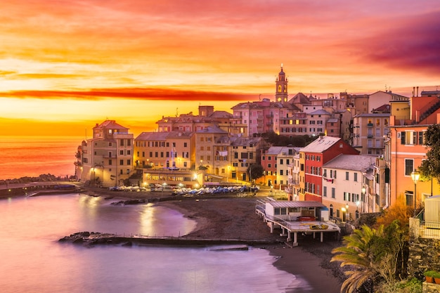 Bogliasco Gênova Itália Horizonte da cidade no Mar Mediterrâneo