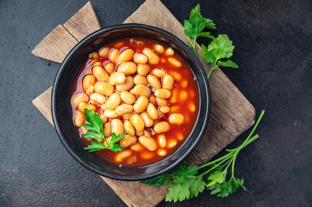 bohne tomatensoße bohnen zweiter gang gesunde ernährung frische portion gesunde mahlzeit essen diät snack