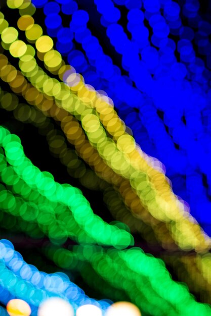 Bokeh hecho de luces de guirnaldas multicolores Joyas Pradnichny