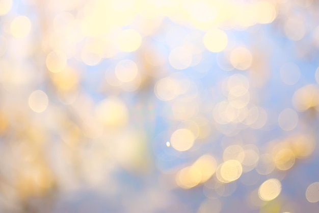 Bokeh Wasserblendung verschwommener Hintergrund, runde Blendung auf der Wasseroberfläche, Hintergrund Fluss