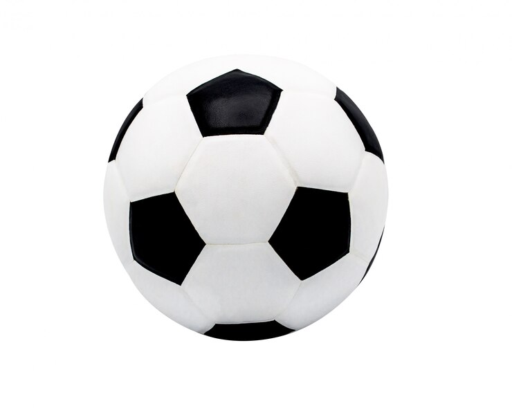 Foto bola de futebol isolada no branco com traçado de recorte
