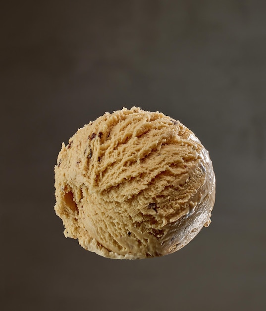 Bola de sorvete de caramelo