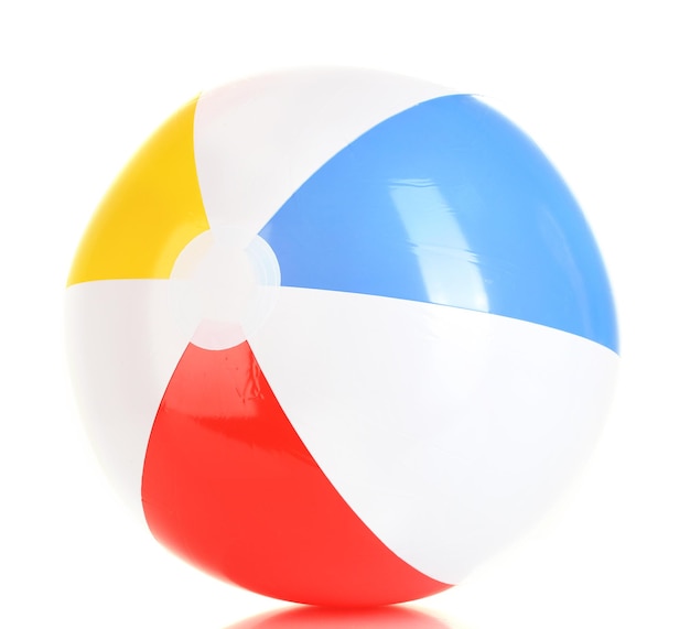 Bola inflável brilhante isolada em branco