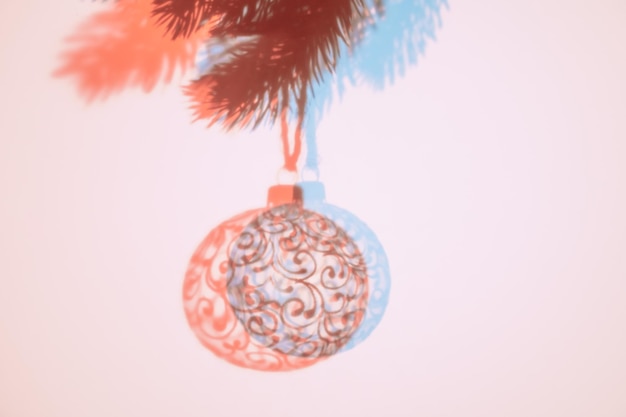 Bola de Navidad en el árbol de Navidad foto creativa año nuevo Navidad