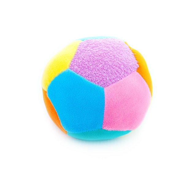 Foto bola de rayas de colores aislado sobre un fondo blanco.