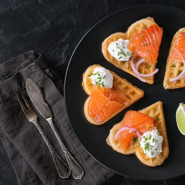 Bolacha com salmão salgado