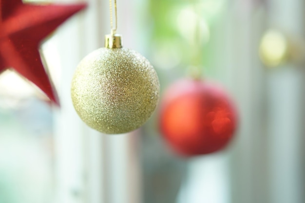 Bolas de árbol de Navidad para Año Nuevo y San Valentín