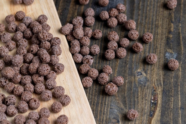 Las bolas de chocolate se utilizan como desayuno seco con la adición de leche o yogur.