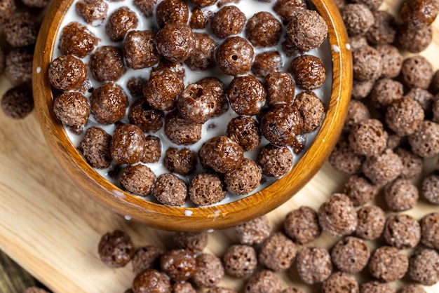 Las bolas de chocolate se utilizan como desayuno seco con la adición de leche o yogur.