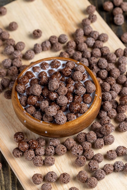 Las bolas de chocolate se utilizan como desayuno seco con la adición de leche o yogur.