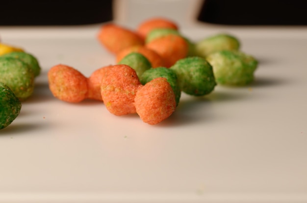 bolas coloridas com diferentes sabores