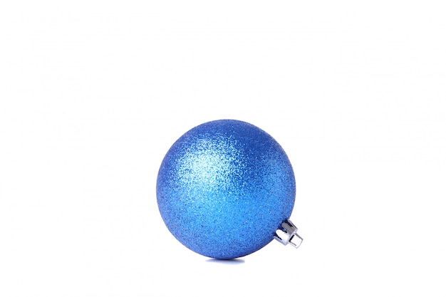 Bolas de Natal azul isoladas no fundo branco