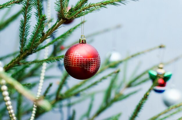 Bolas de Natal na árvore de Natal