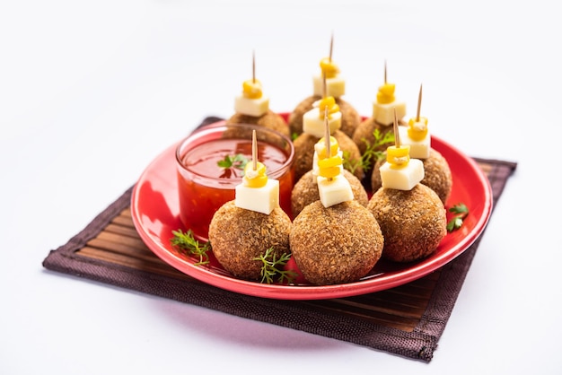 Bolas de queijo de milho com lanche de festa popular da Índia