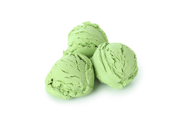 Bolas de sorvete de menta isoladas em branco