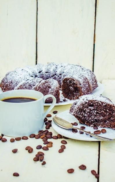 Bolinho de chocolate com café. Foco seletivo.