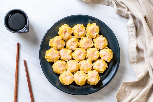 Bolinho de massa chinesa do camarão