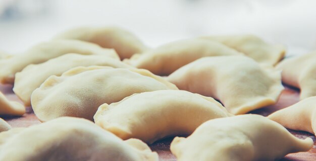 Bolinhos caseiros. Foco seletivo. comida e bebida.