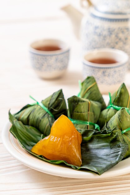 Bolinhos de arroz pegajoso chinês tradicional