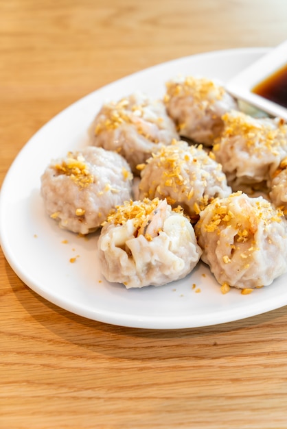 Bolinhos de camarão dim sum