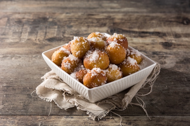 Bolinhos de carnaval ou bonuelo de viento espanhol