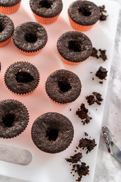 Bolinhos de chocolate e morango