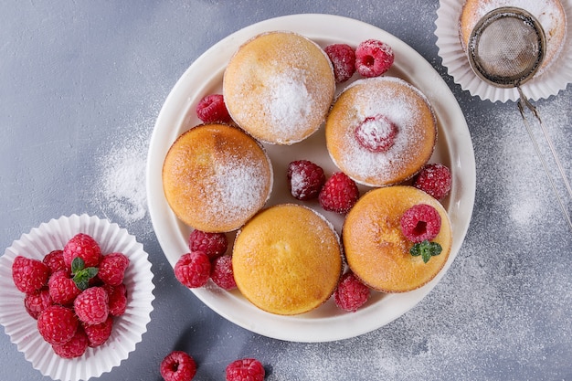 Bolinhos de Limão com Framboesas