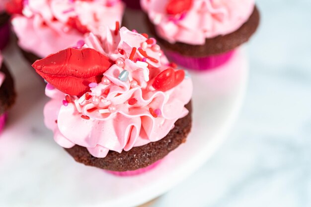 Bolinhos de veludo vermelho