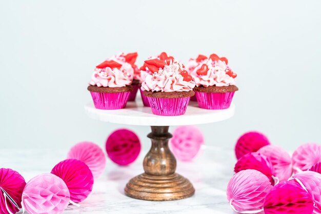 Bolinhos de veludo vermelho