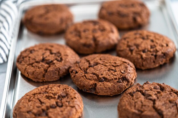 Bolinhos dobro pedaços de chocolate