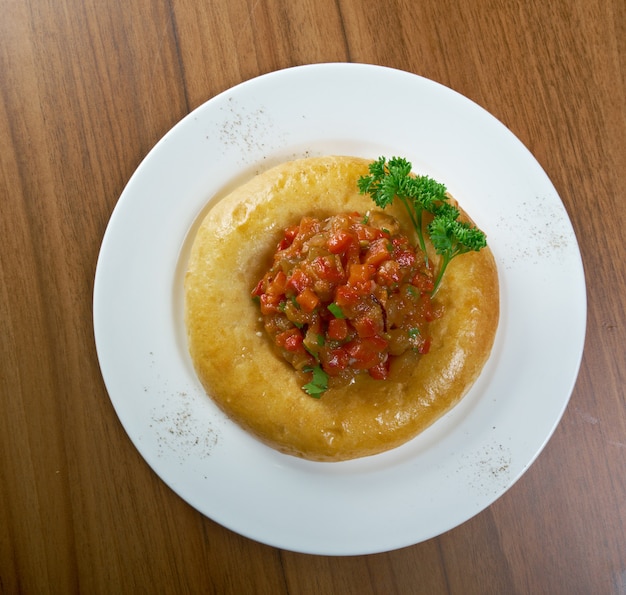 Bollos abiertos con verduras - vatrushka