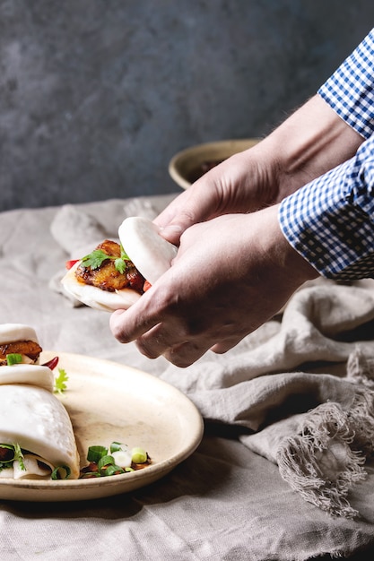 Foto bollos gua bao con cerdo