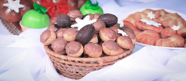 Bollos y pasteles recién horneados para las vacaciones de Navidad