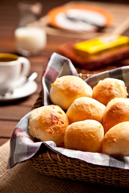 Foto bollos de queso brasileño.