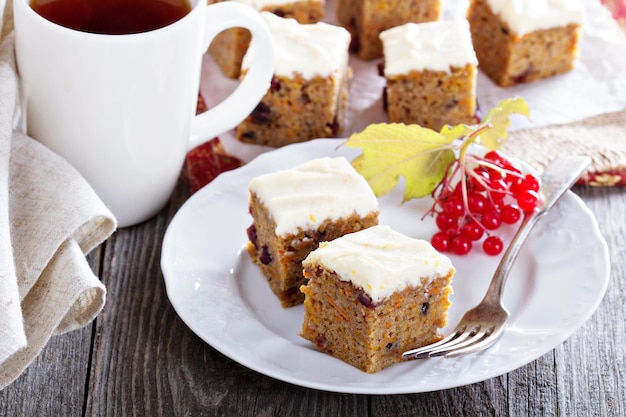 Bolo de abóbora e cenoura com cream cheese