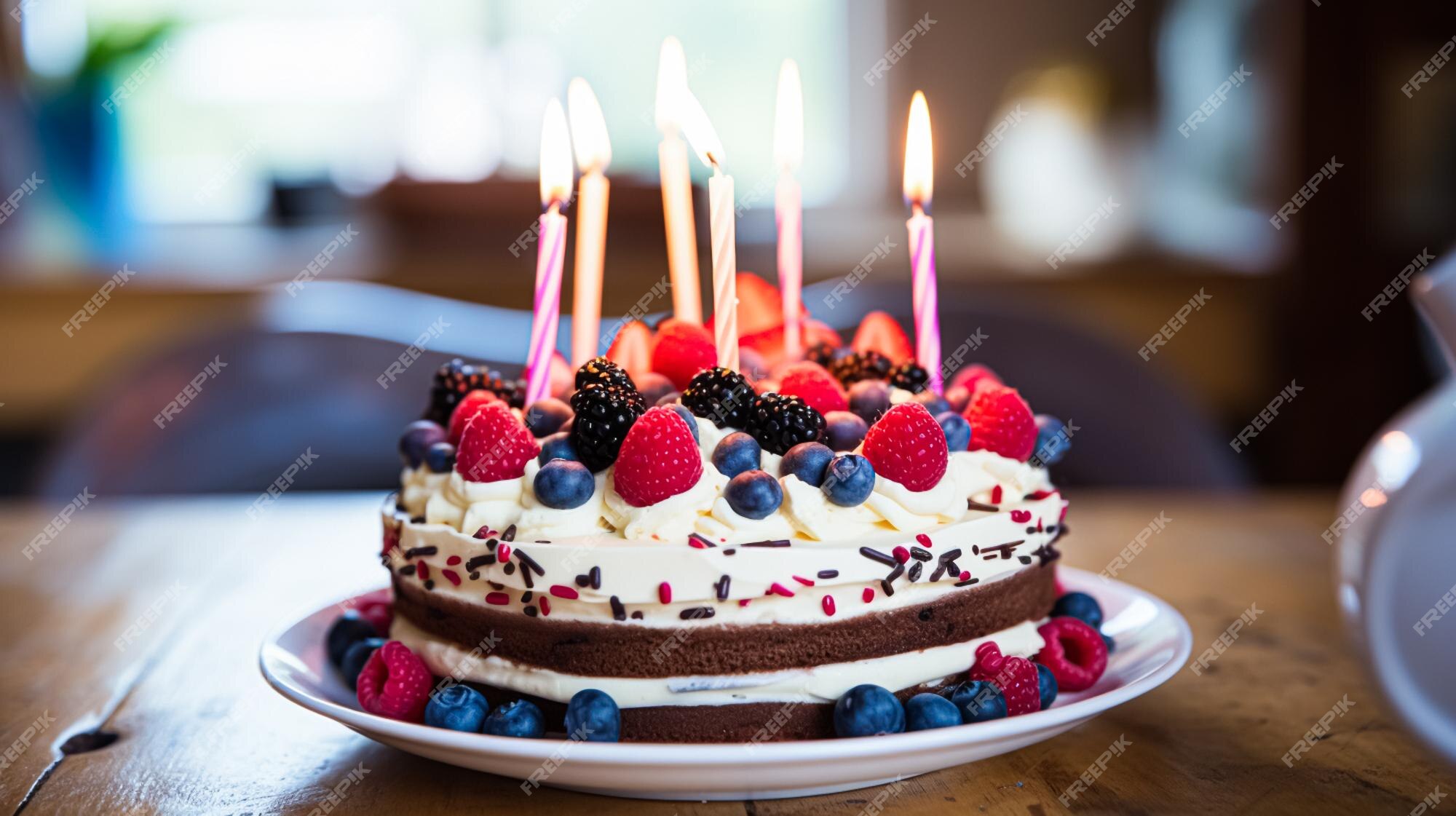 Bolo de aniversário feminino moderno -  - Receitas, Gastronomia  e Culinária