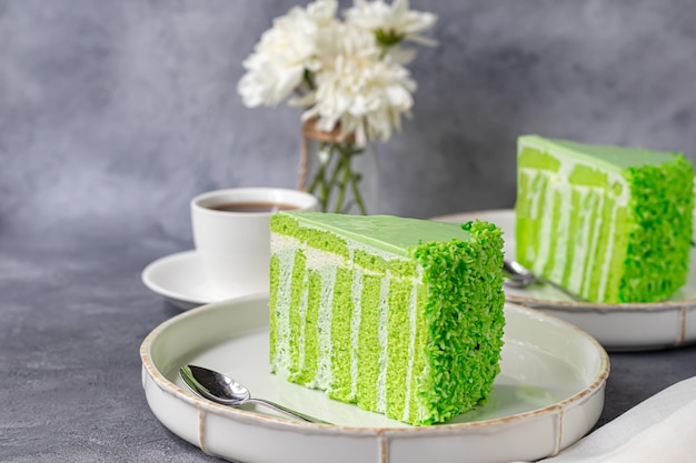 Bolo De Aniversário Com Biscoito De Maçã