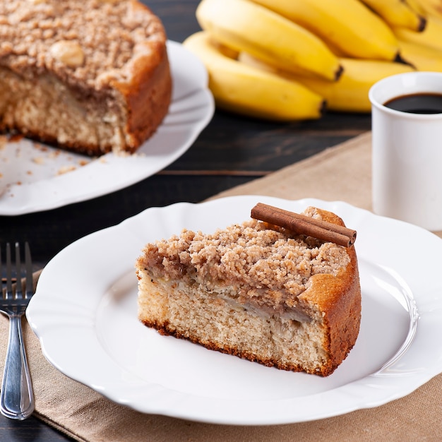 Bolo de banana tradicional brasileiro chamado "Cuca de Banana"