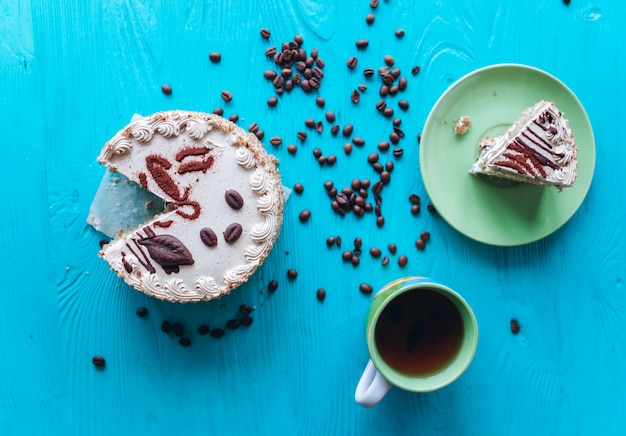 Bolo de café e chá