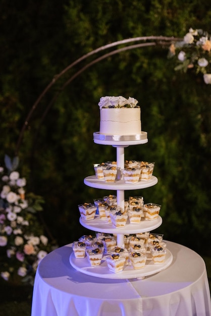 Bolo de casamento no casamento dos noivos