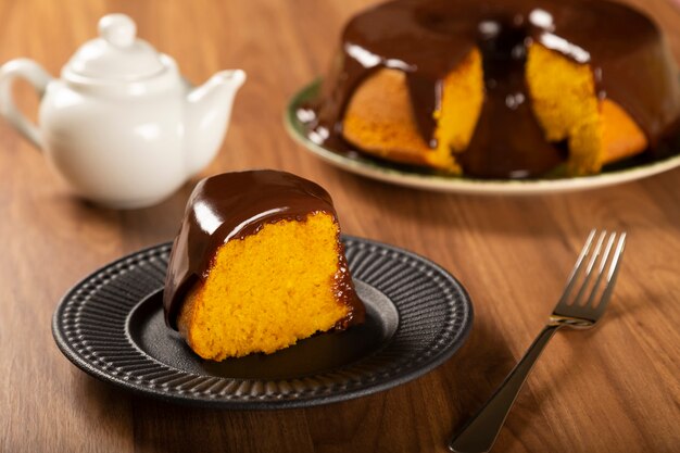 Foto bolo de cenoura com cobertura de chocolate bolo brasileiro