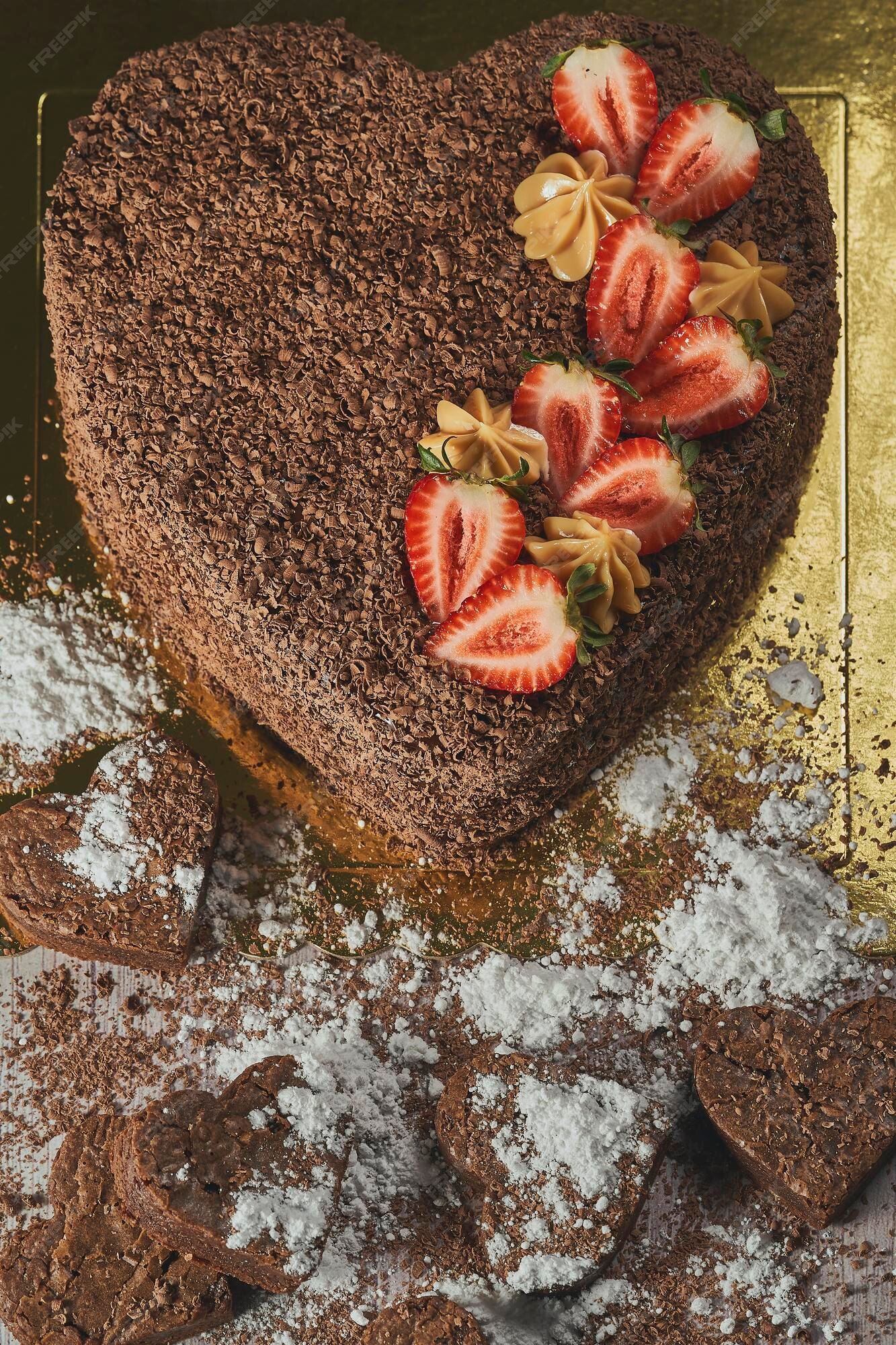 BOLO DE CHOCOLATE EM FORMA DE CORAÇÃO Online 