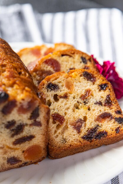 bolo de frutas doce sobremesa frutas secas pastelaria tradicional, nozes refeição comida lanche na mesa