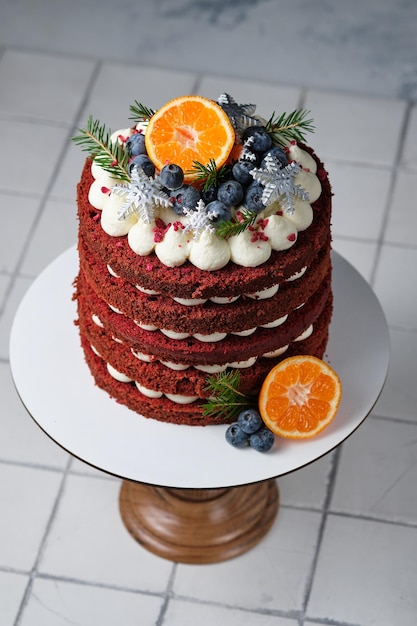 Bolo de ló red velvet bolo com creme de requeijão e recheio de framboesa