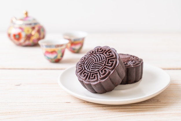 Bolo de lua chinês com sabor de chocolate amargo para o festival do meio outono