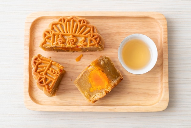 Bolo de lua chinês durian e sabor de gema de ovo