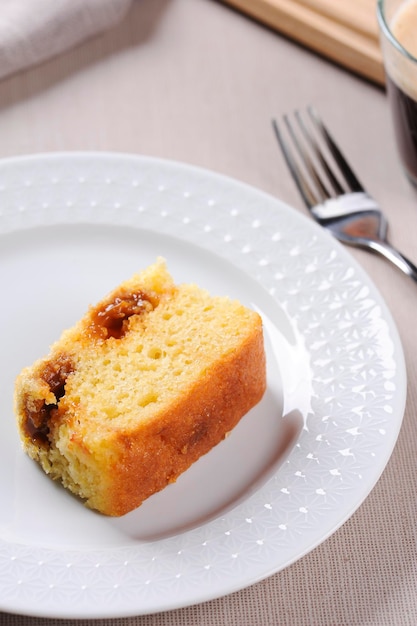 Bolo de milho brasileiro feito com um tipo de farinha de milho Fuba Bolo de Fuba Foco seletivo