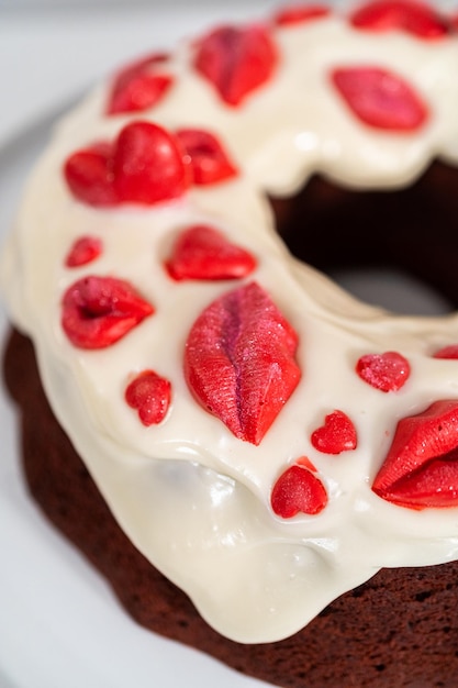 Foto bolo de veludo vermelho