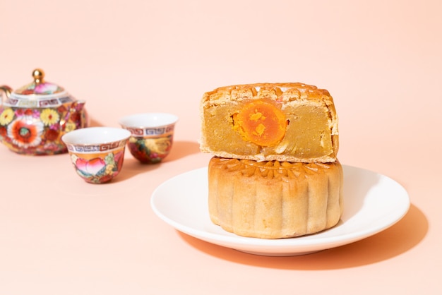 Bolo lunar chinês com sabor de durian e gema de ovo para o festival do meio do outono