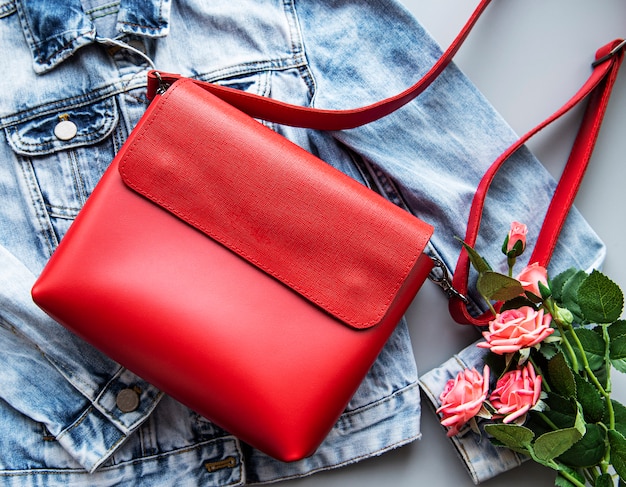 Bolsa de couro vermelho para mulheres